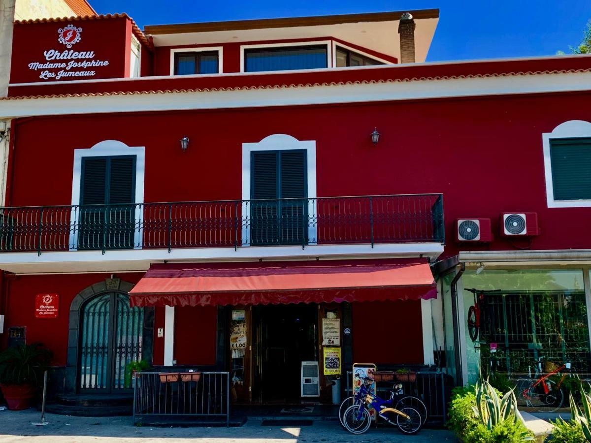 Chateau Madame Josephine 斯卡法蒂 外观 照片